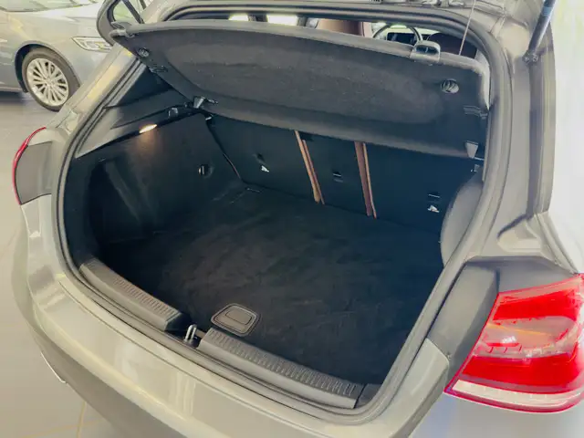 Mercedes-Benz A-Class view 29