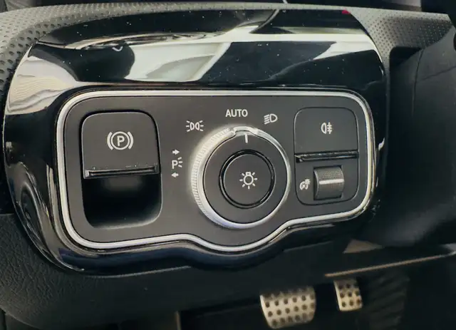 Mercedes-Benz A-Class view 17