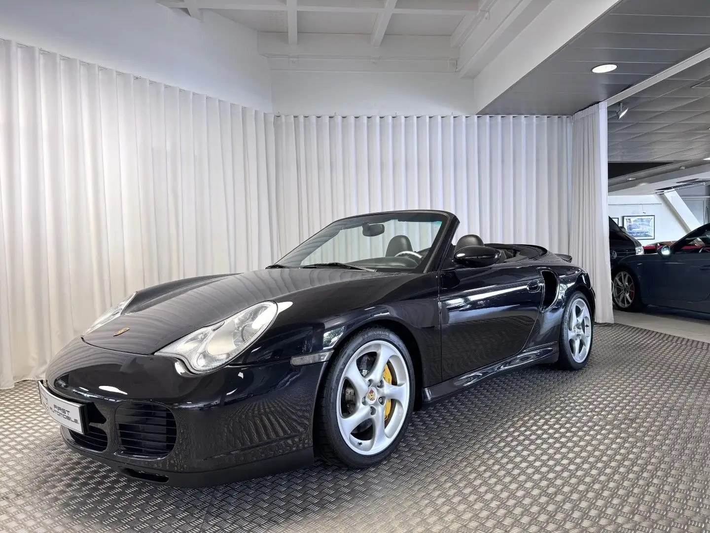 Porsche 911 (996) 420CH TURBO Noir - 1
