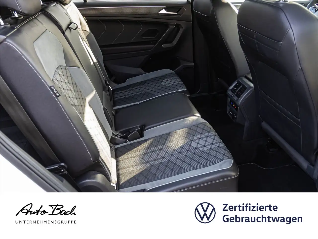 Volkswagen Tiguan Allspace R-Line 2.0TSI 4M DSG Navi LED Hu 19