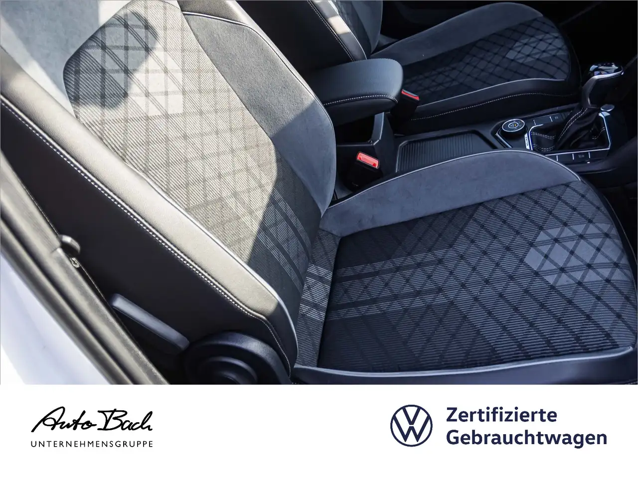 Volkswagen Tiguan Allspace R-Line 2.0TSI 4M DSG Navi LED Hu 21