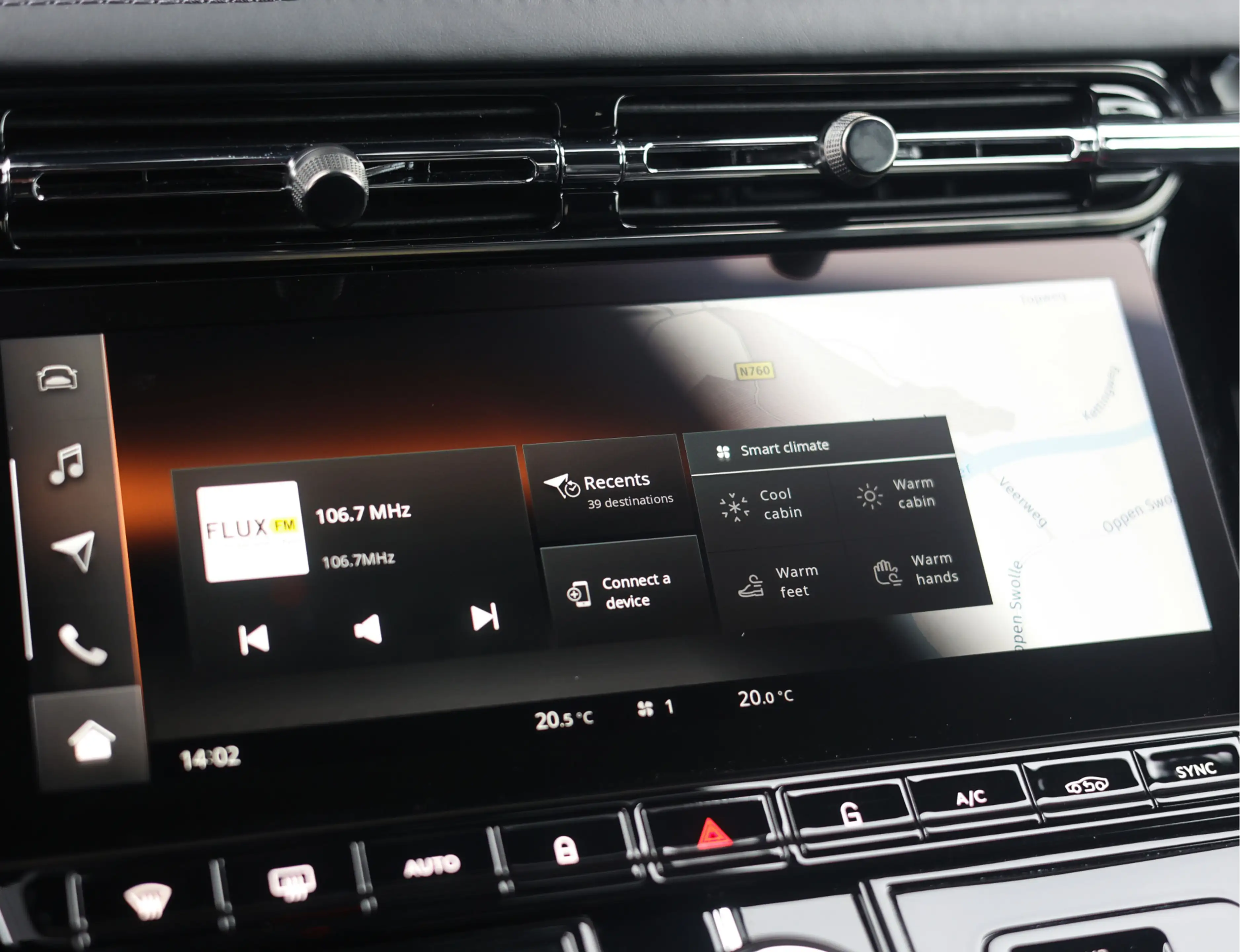 Aston Martin DB12 4.0 V8 — photo 42