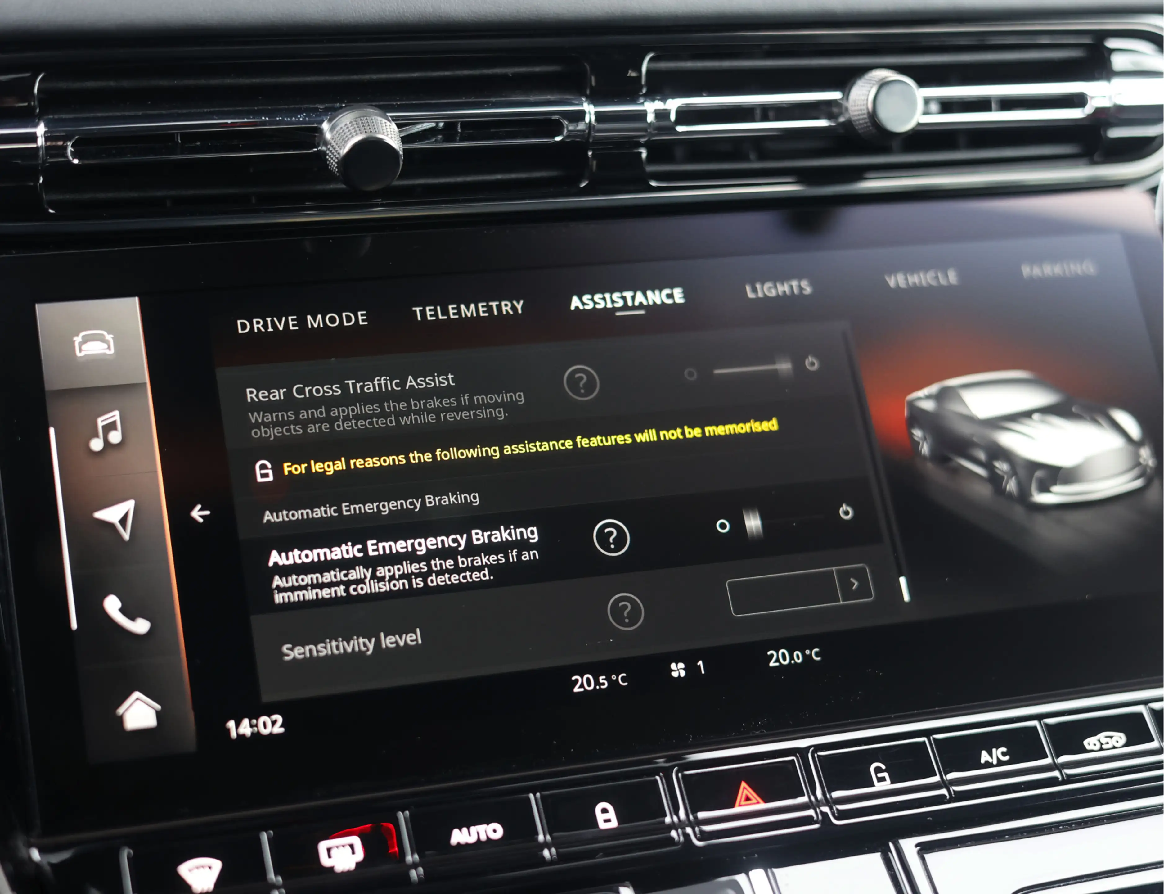 Aston Martin DB12 4.0 V8 — photo 40