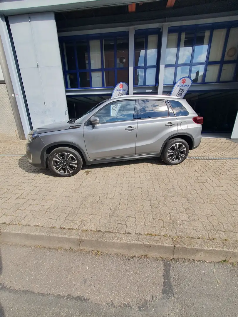 Suzuki Vitara 1.5 140V Hybrid A/T Starview Gris - 1