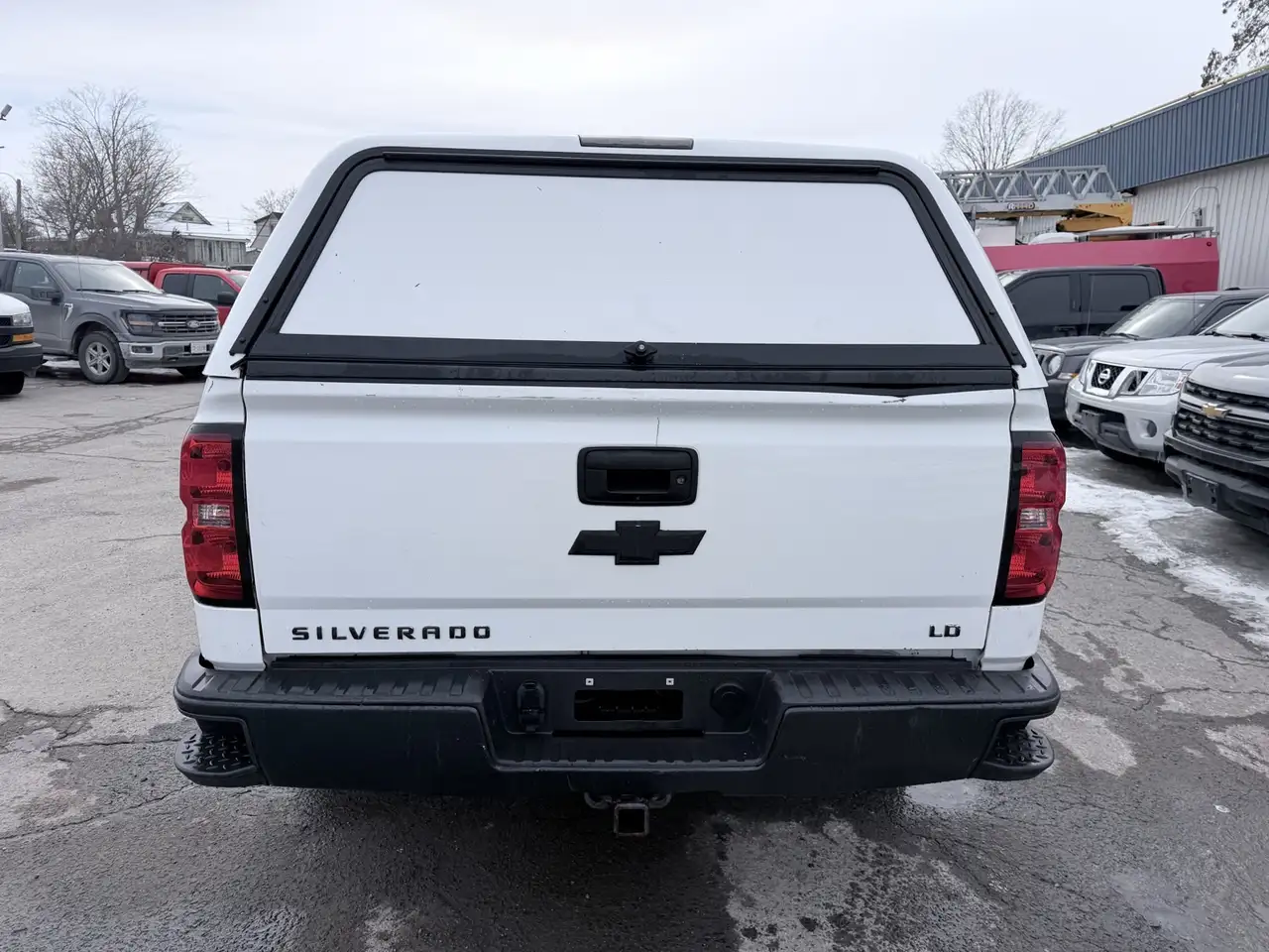 Chevrolet Silverado 1500 снимка Chevrolet Silverado 1500