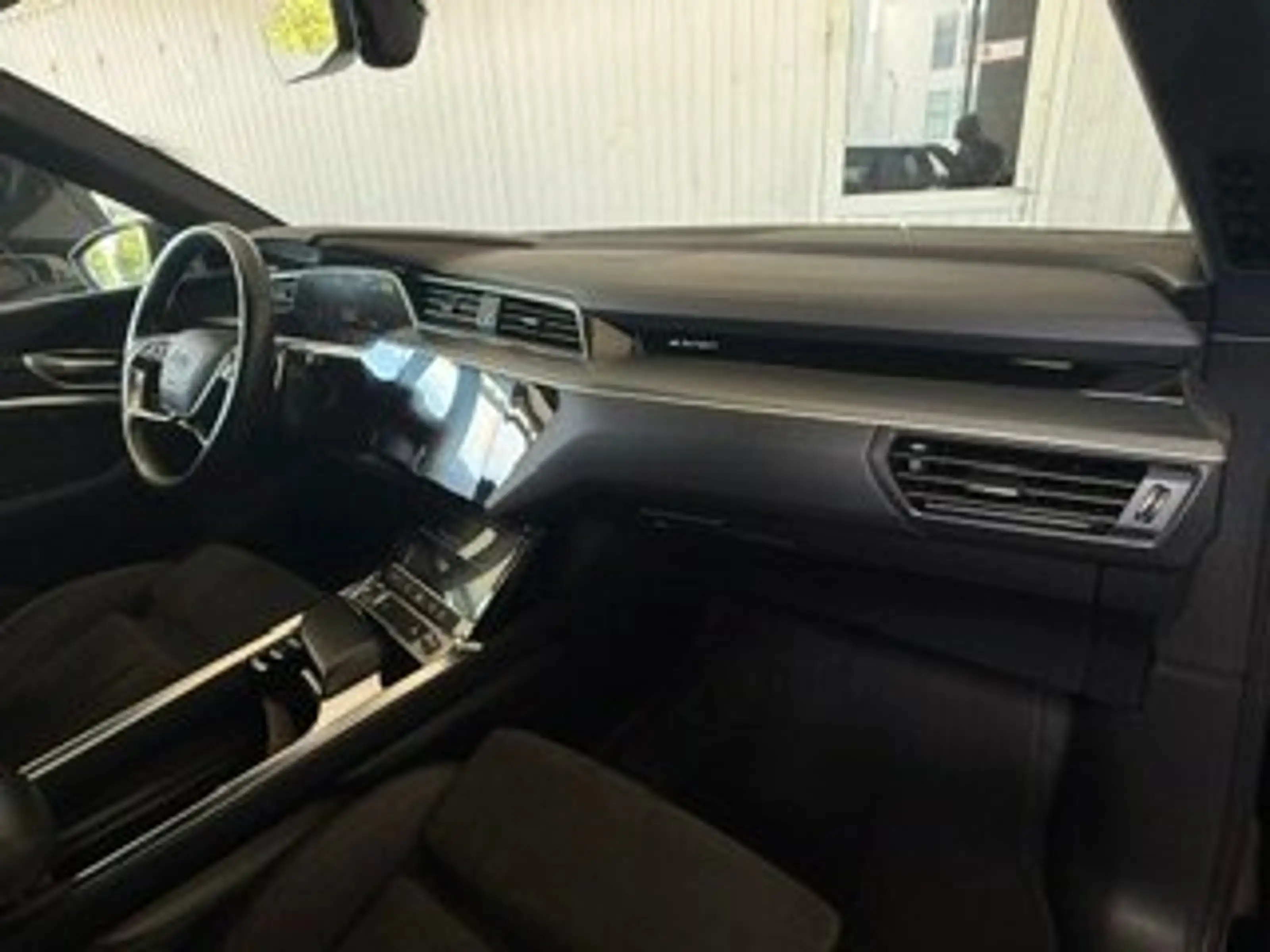Audi e-tron 50 quattro 71kWh Business *Matrix-LED**360°* — photo 7