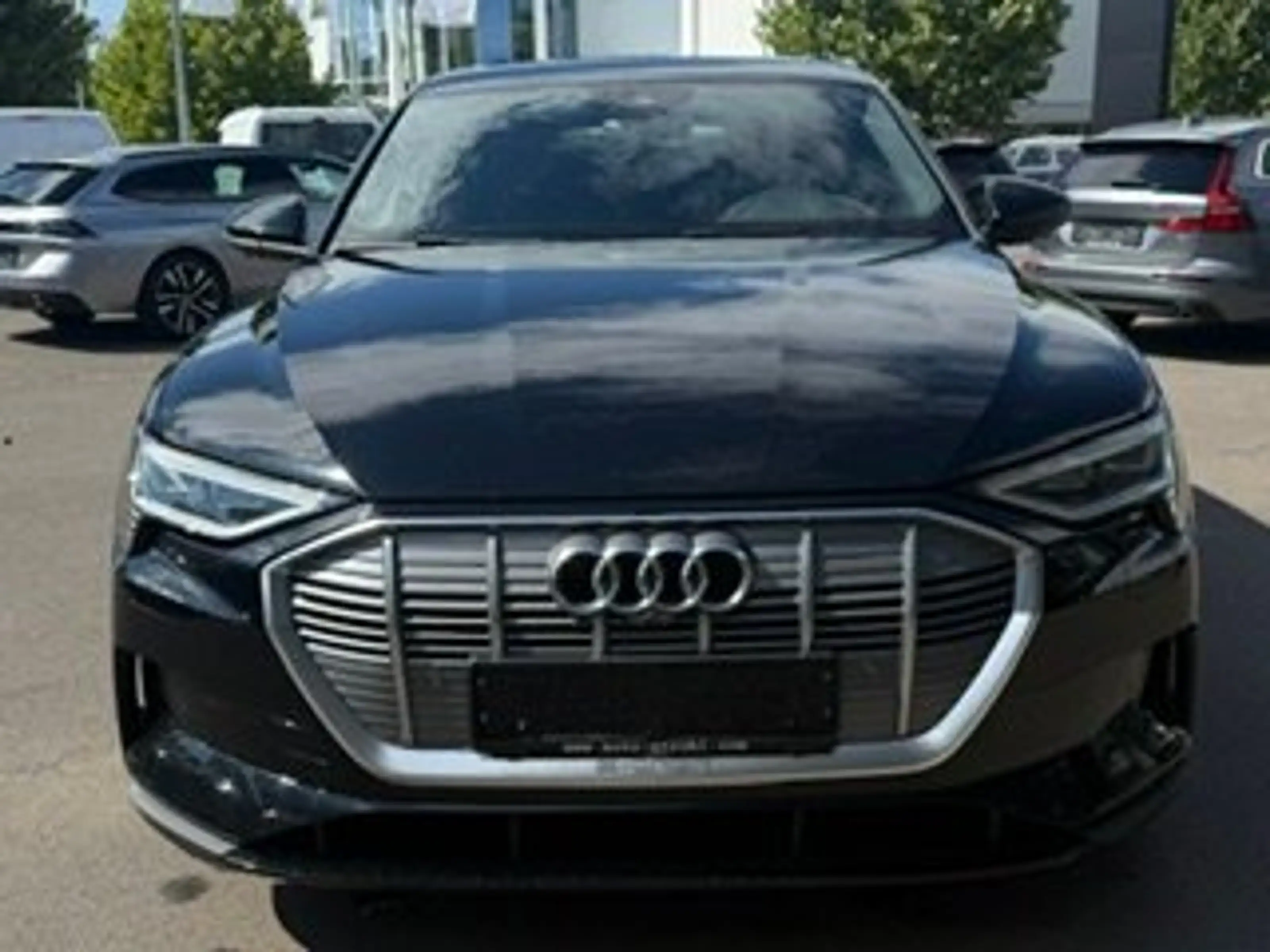 Audi e-tron 50 quattro 71kWh Business *Matrix-LED**360°* — photo 4