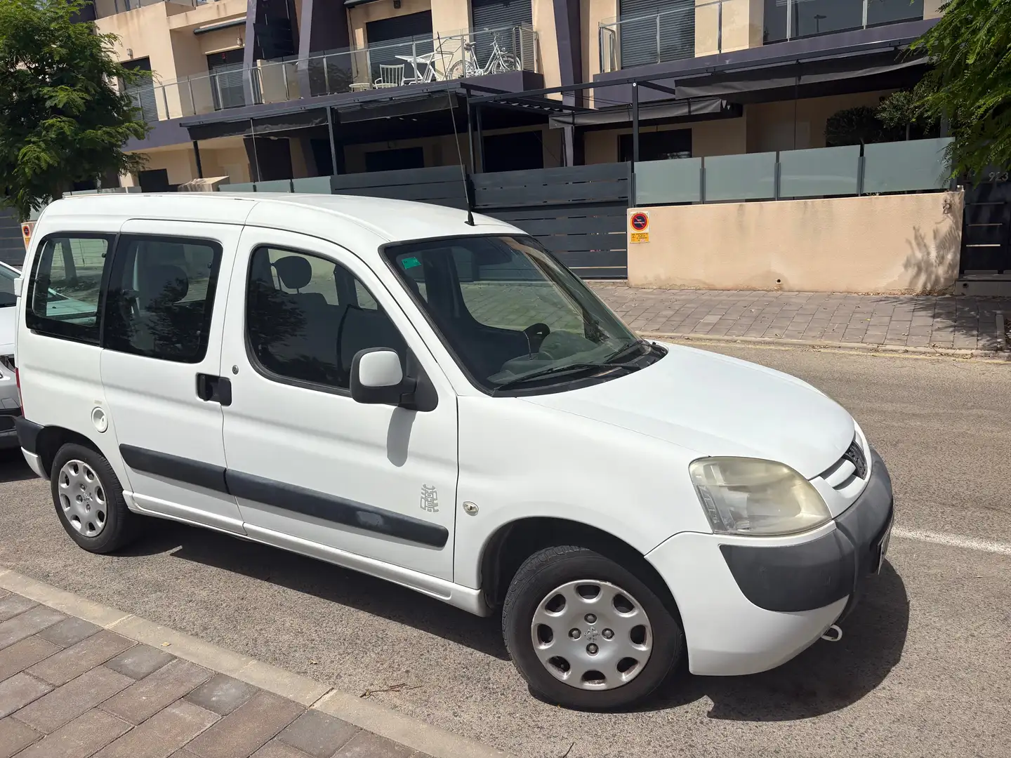 Peugeot Partner Partner 1.6HDI 90 Combiespace Blanco - 1