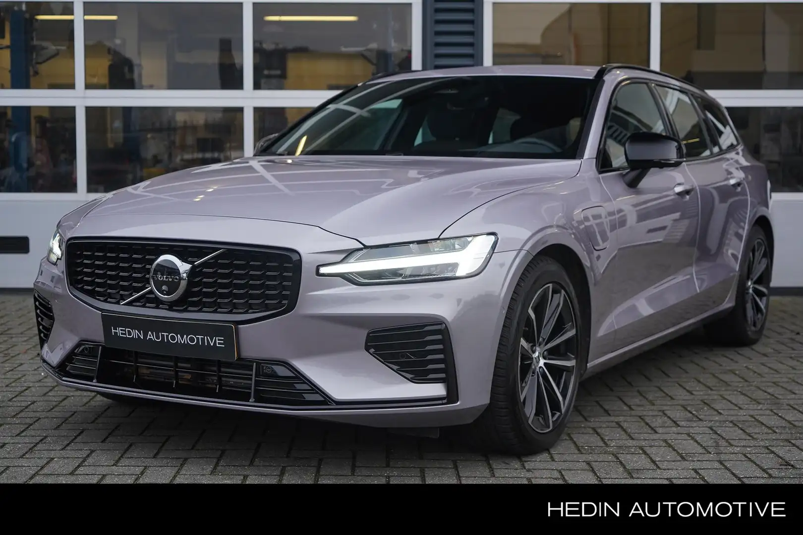 Volvo V60 2.0 T6 Plug-in hybrid AWD Plus Dark | 360 Camera | Silber - 1