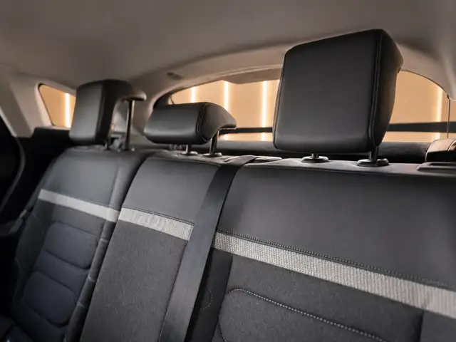 Citroen C4 view 10