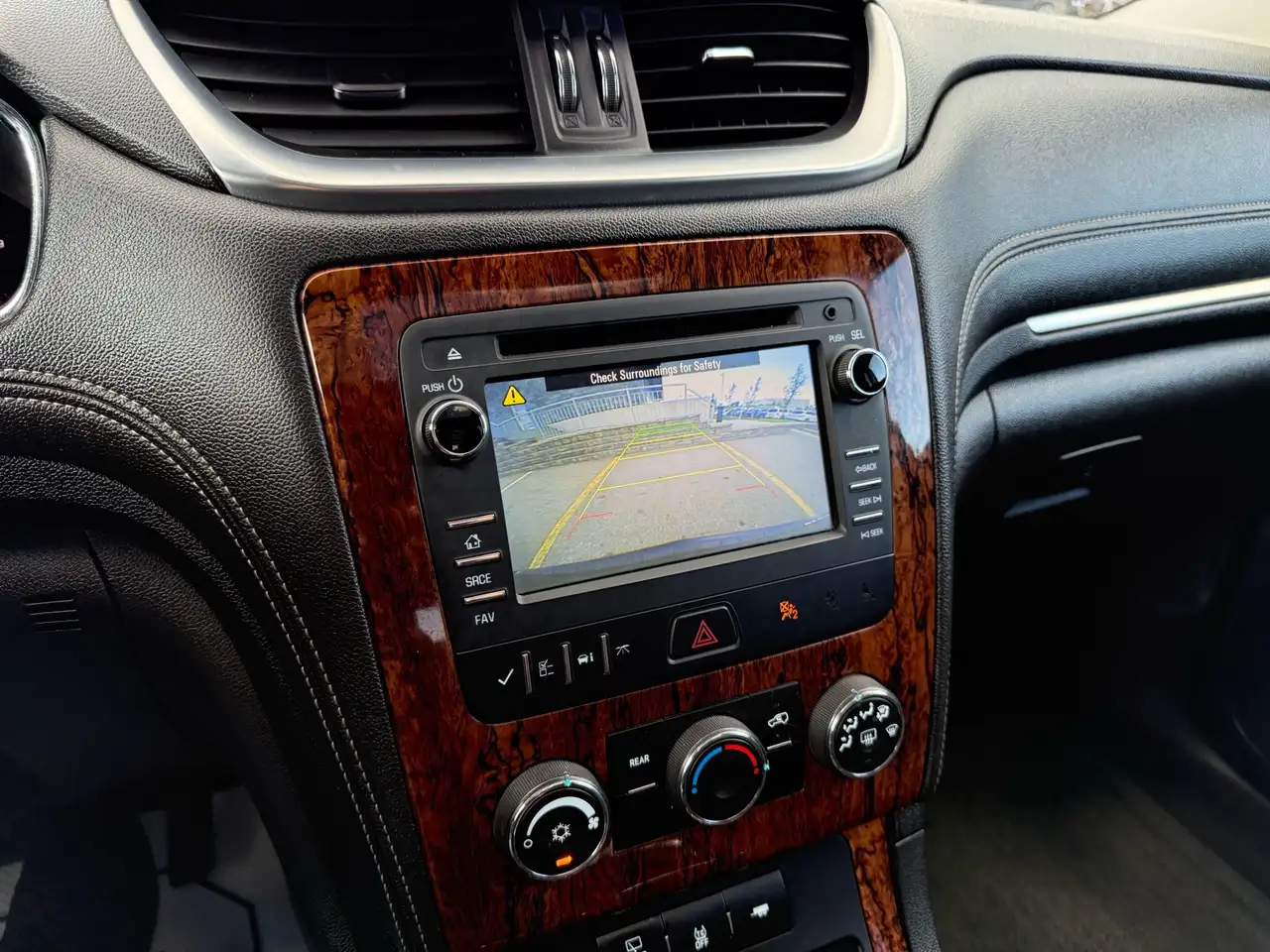 Chevrolet Traverse photo Chevrolet Traverse