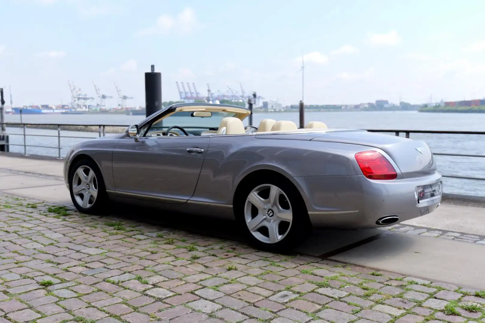 Bentley Continental GTC Gri - 2