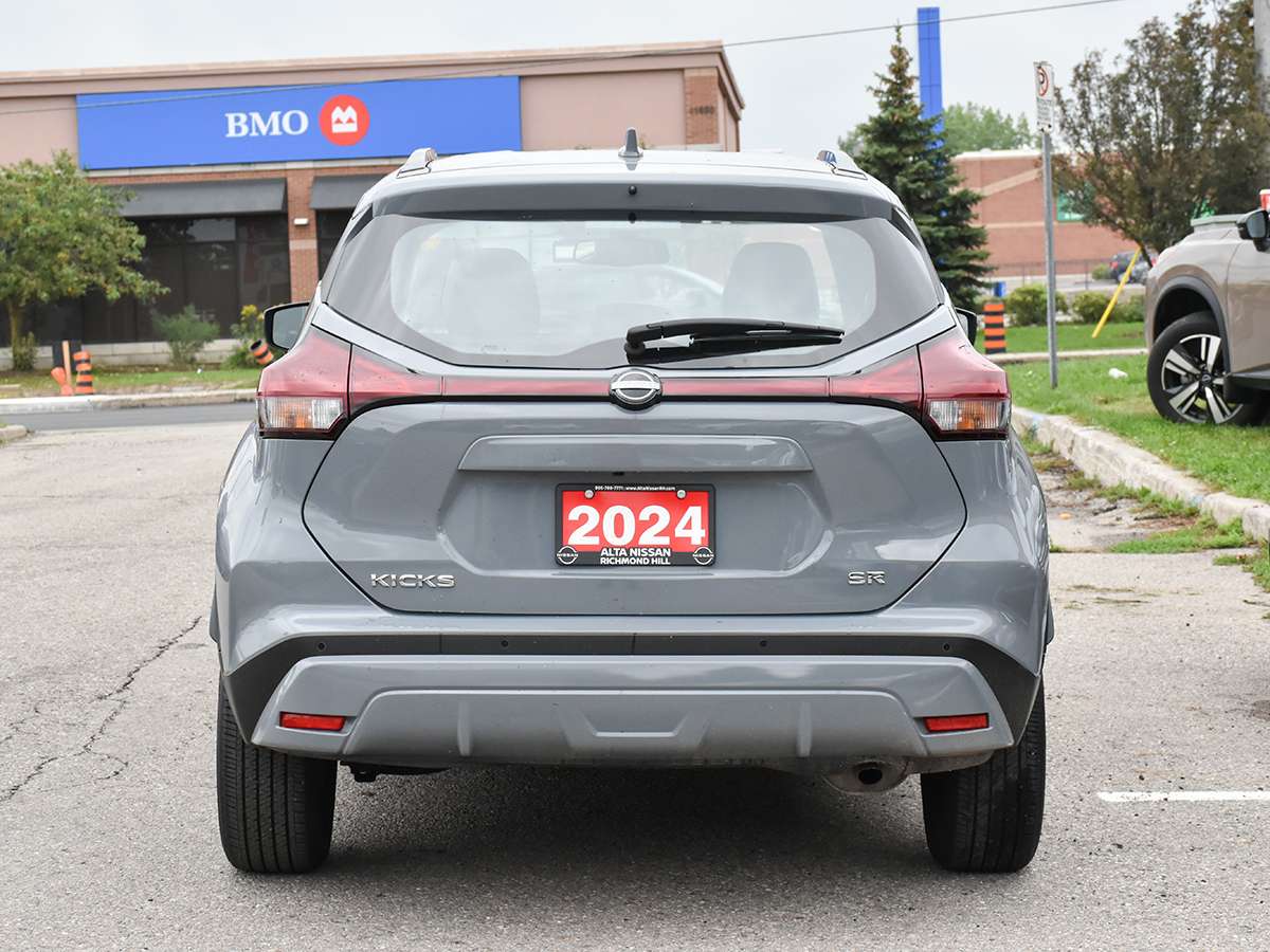 2024 Nissan Kicks SR | ONE OWNER | LOW MILEAGE | No Accident | Apple — снимка 1