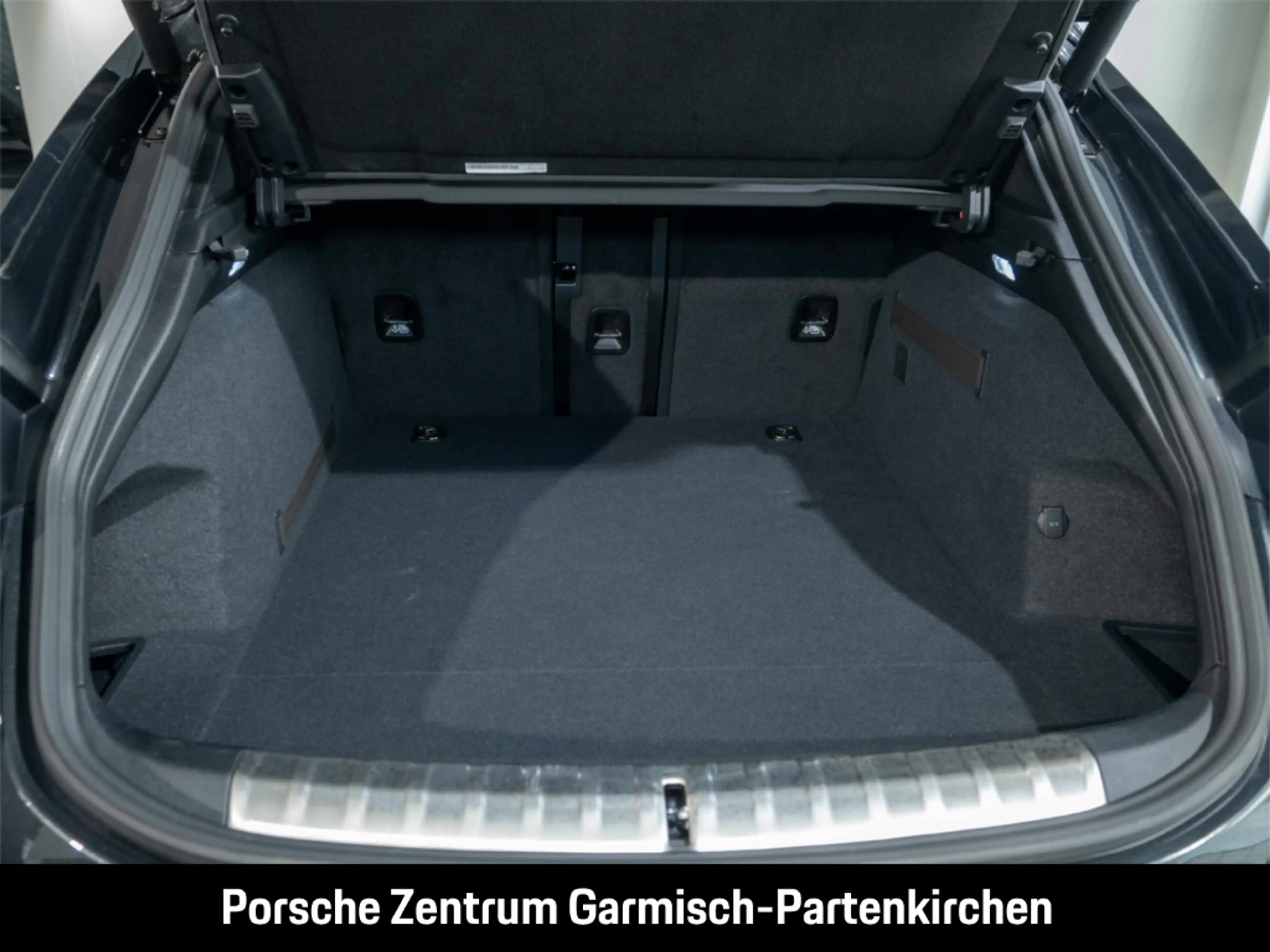 Porsche Taycan 4 Cross Turismo Bose LenkradHZG Memory — photo 13