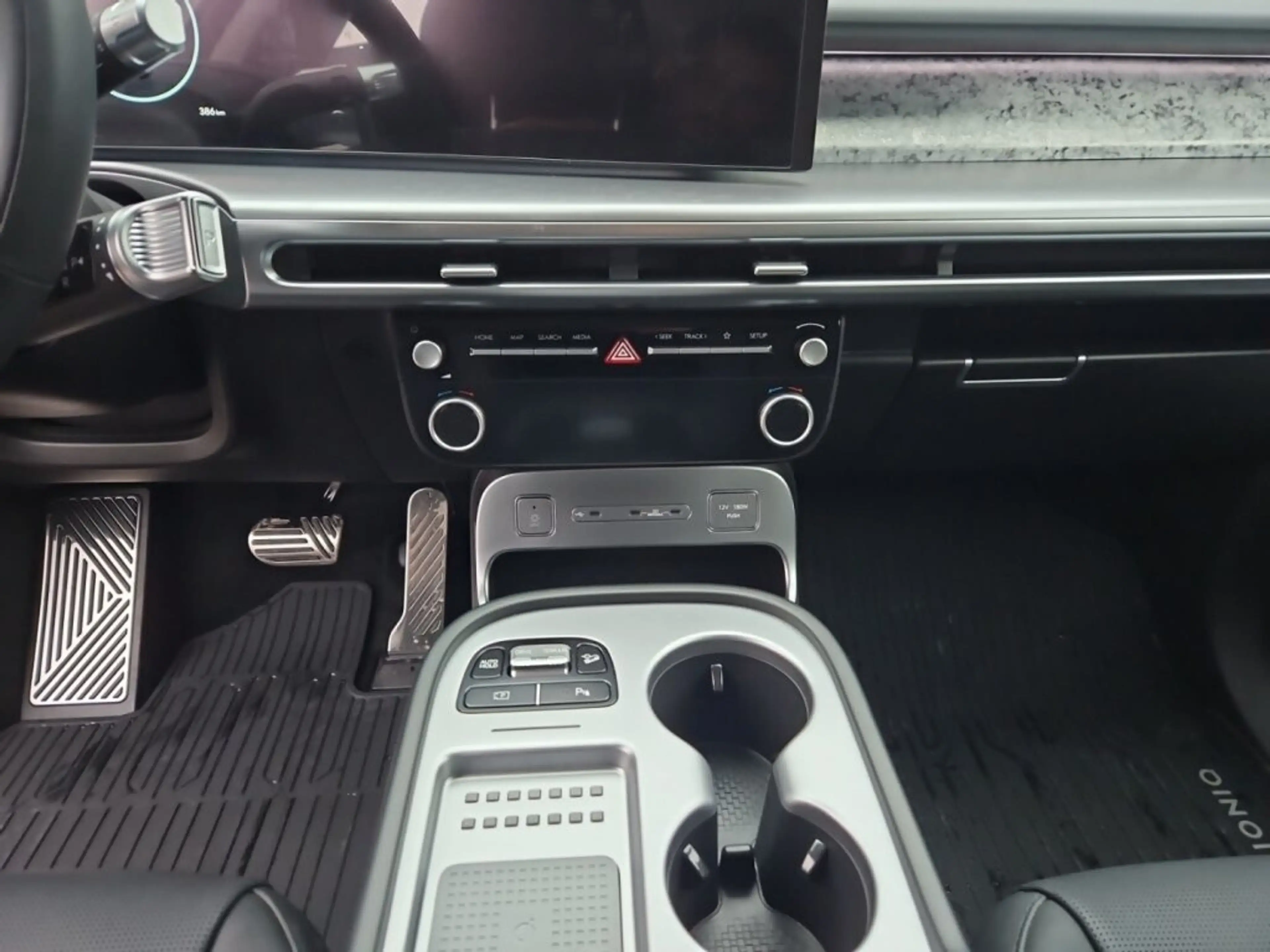 Hyundai IONIQ 9 Ioniq 9 Elektro 110kWh 4WD 7Stz.Calligraphy — photo 8