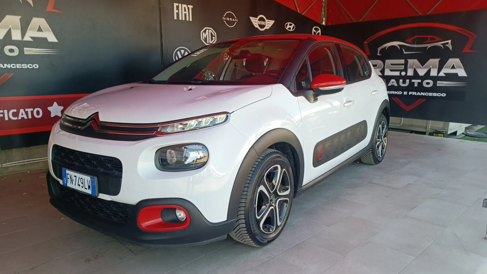 Citroen C3 BlueHDi 100 S&S Shine Bianco - 1
