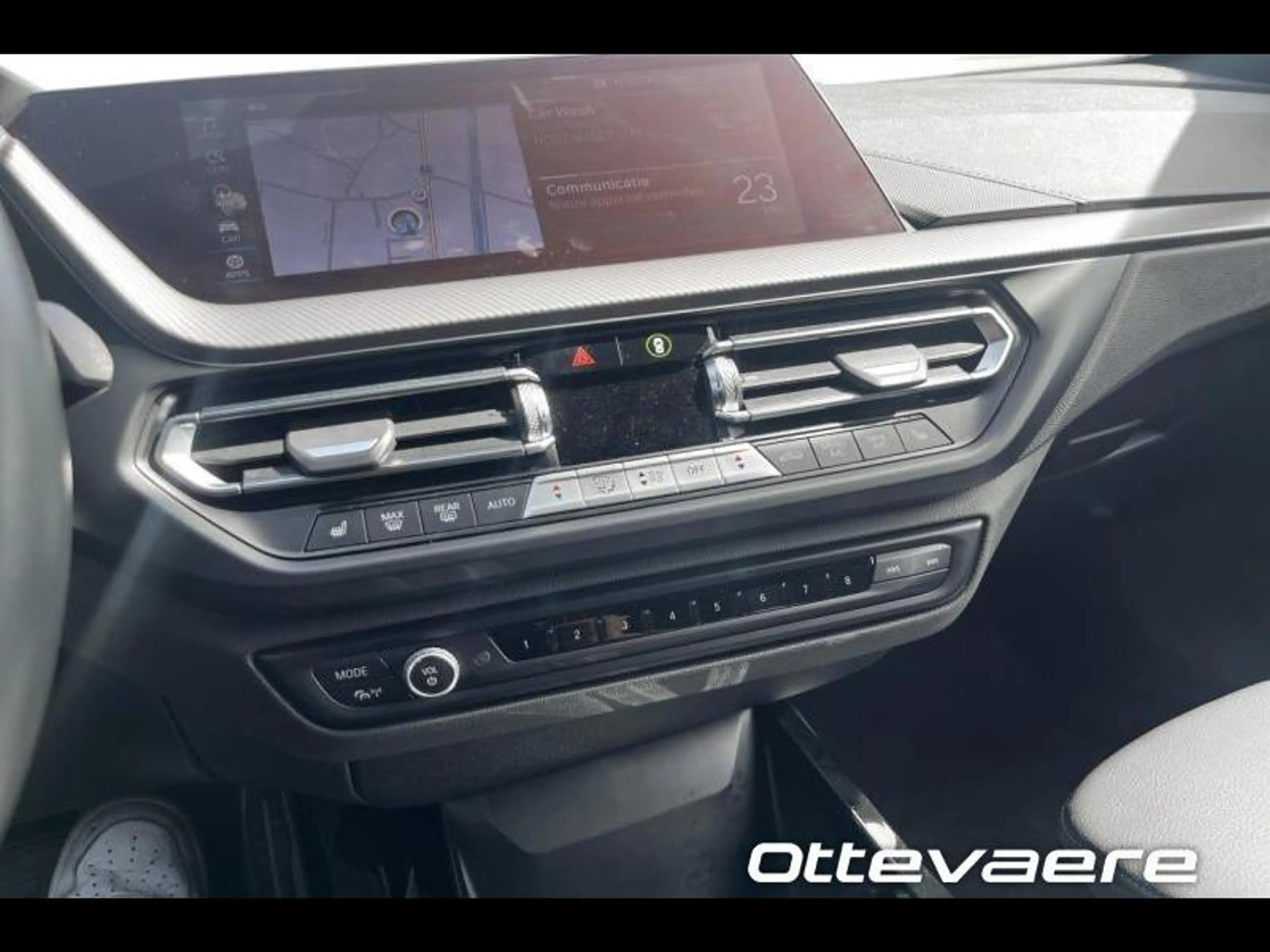 BMW 118 Hatch — photo 14