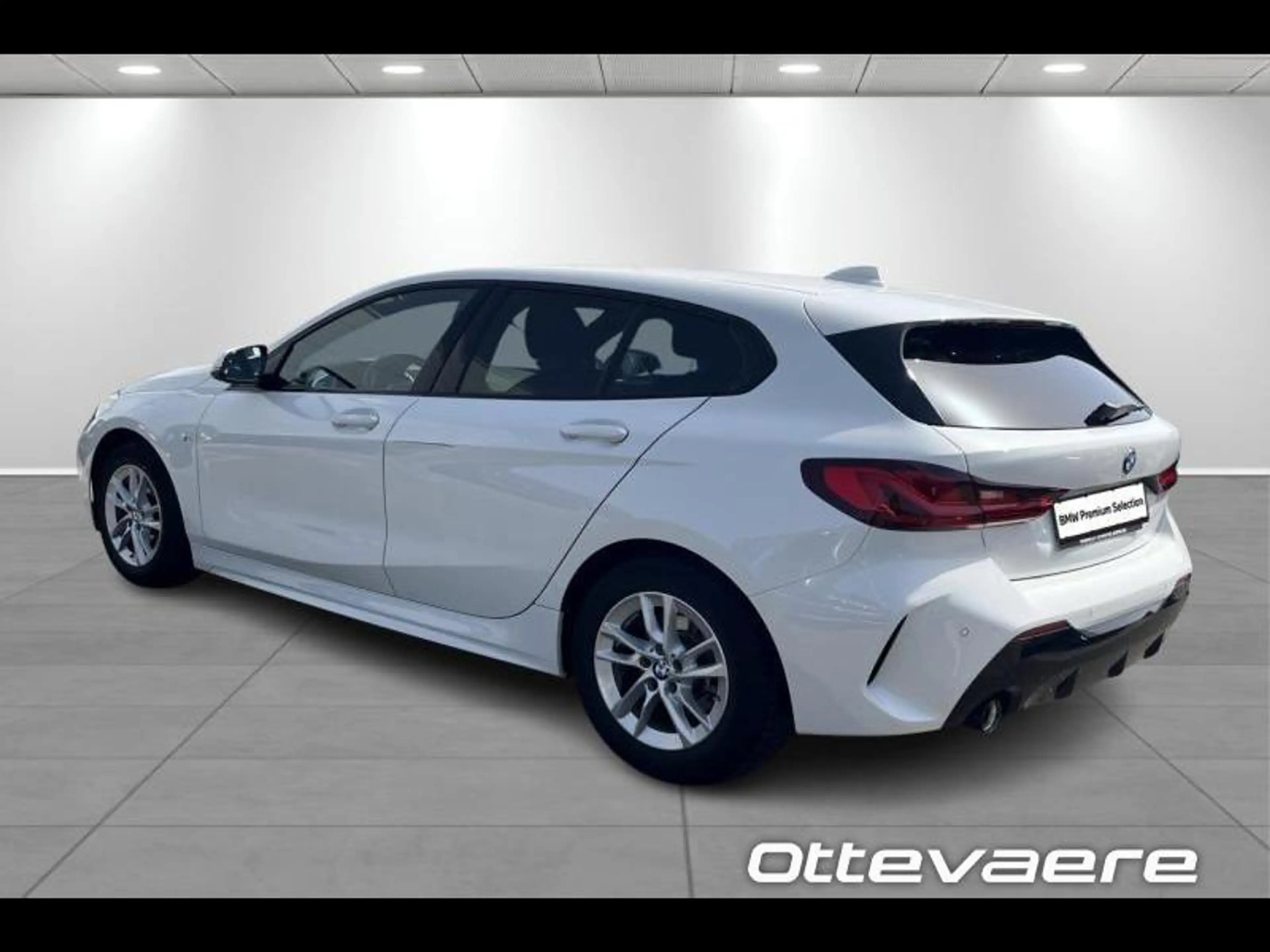 BMW 118 Hatch — photo 5