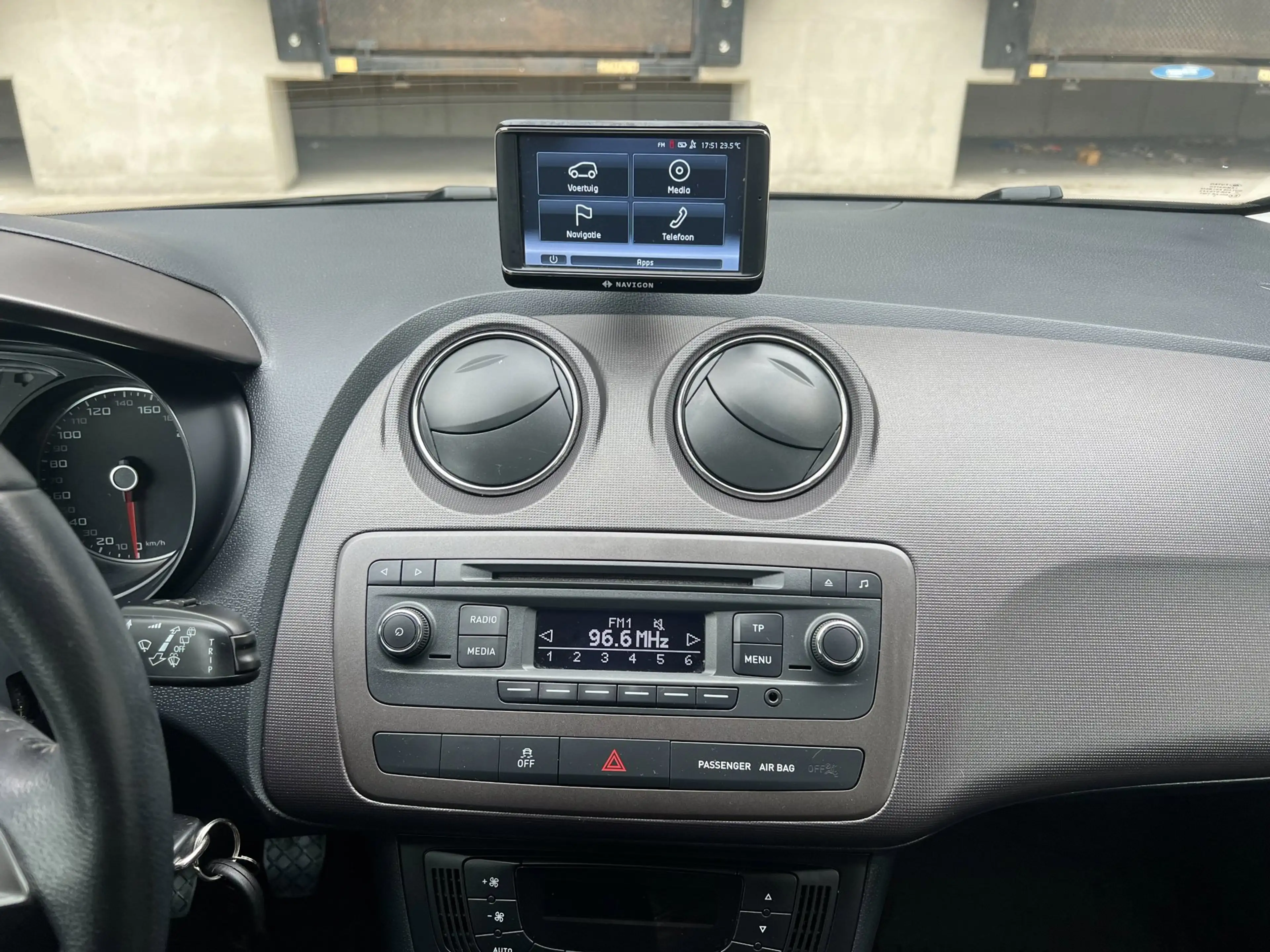 SEAT Ibiza SC 1.2 TSI FR, Xenon, Cruise control, Stoelverwarm — photo 15