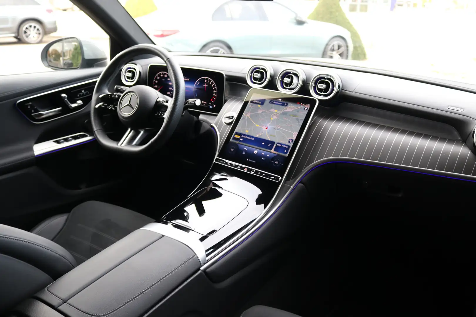 Mercedes-Benz GLC 300 300e 4M AMG-Line Rijassistentiepakket plus Luchtve Grijs - 2