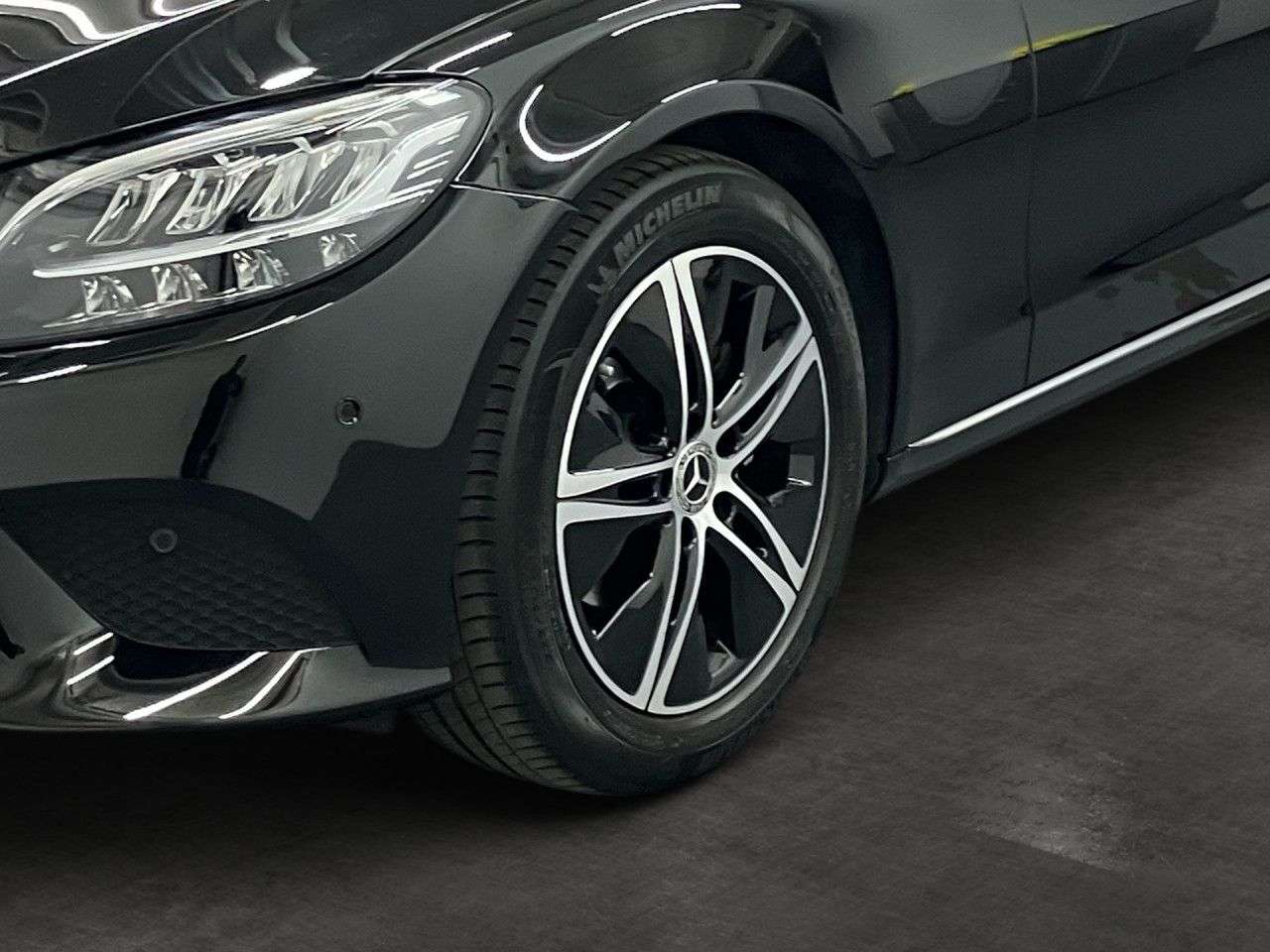 Mercedes-Benz C 180