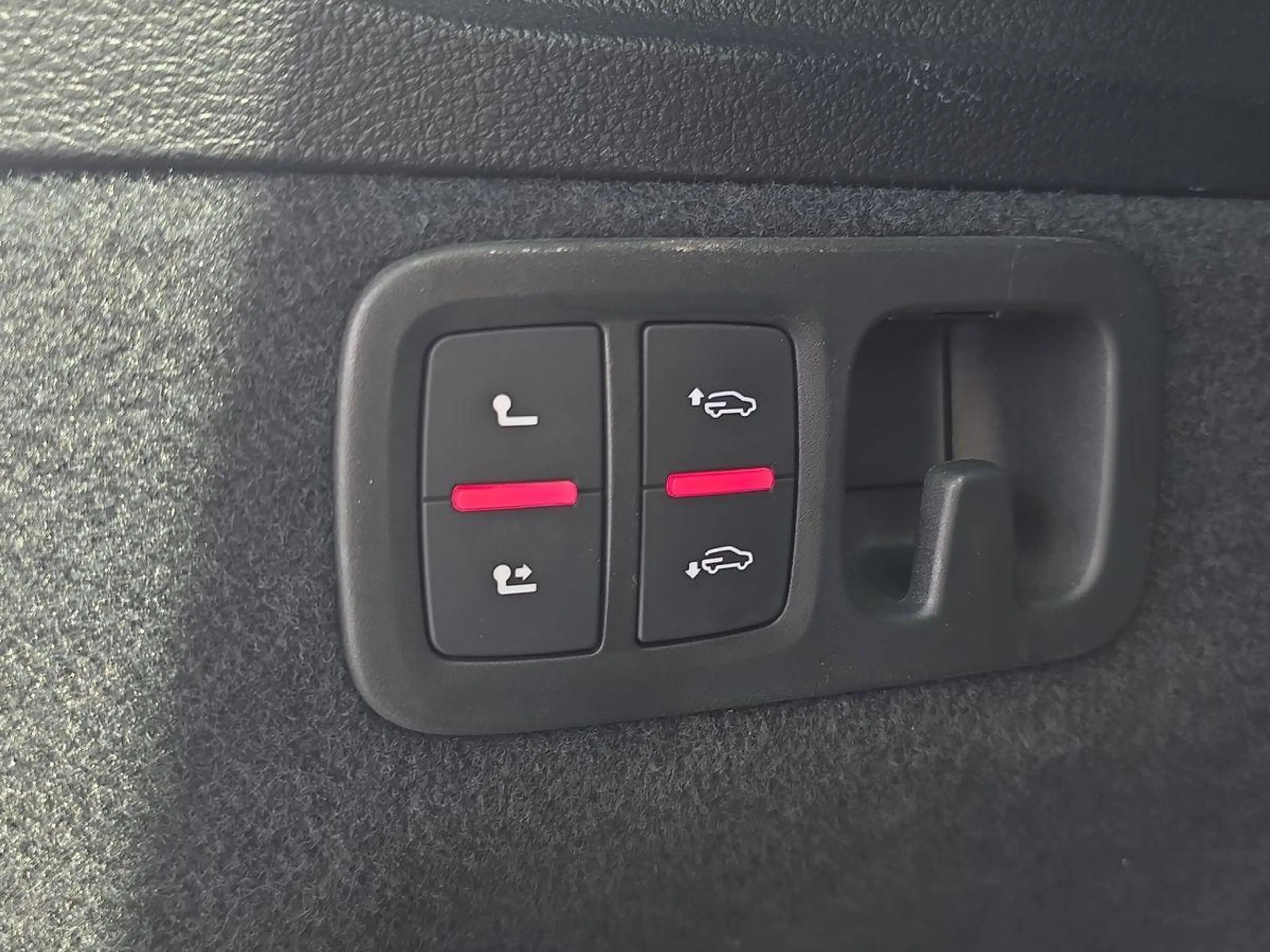 Audi Q7 50 TDI qua STDNHZ PANO AHK SITZBLF 360° LUFT H-UP — photo 8
