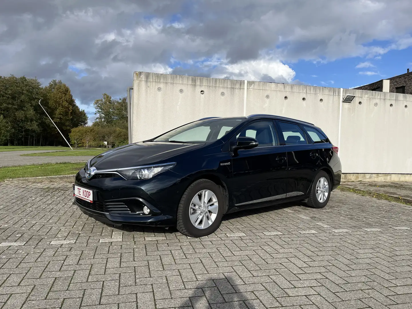 Toyota Auris Auris 1.8 VVT-i Hybrid Automatik Touring Sports Bleu - 1