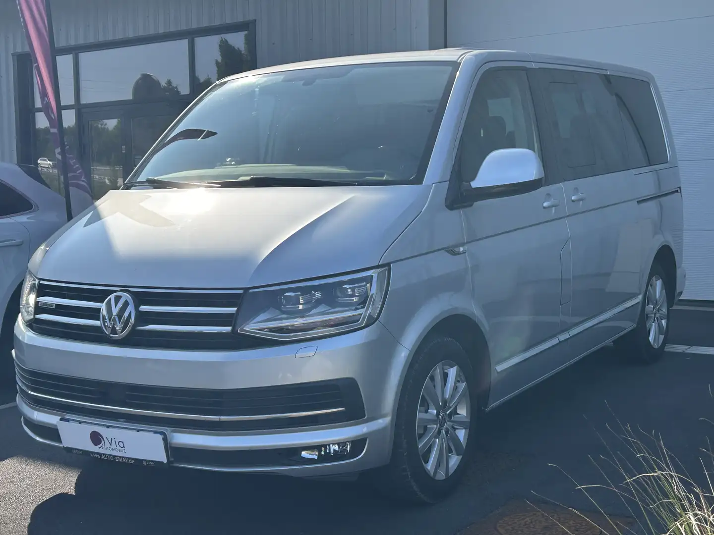 Volkswagen LT 2.0 TDI 204 BVA DSG7 4Motion Carat Edition Highlin Gris - 1