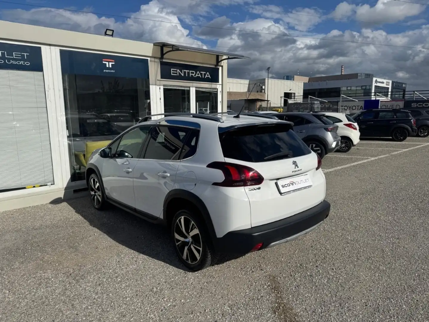 Peugeot 2008 1.6 BlueHDi GT Line Bianco - 2