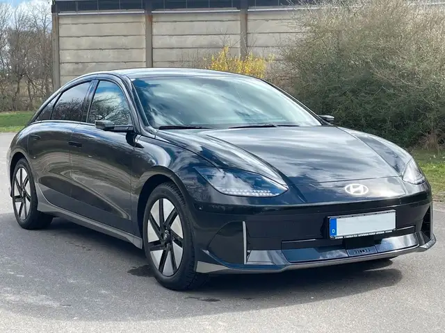 Hyundai IONIQ 6 view 9