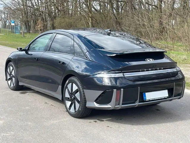 Hyundai IONIQ 6 view 7