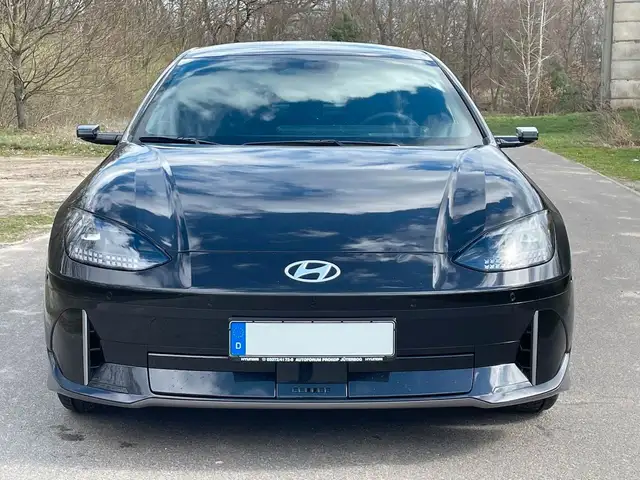 Hyundai IONIQ 6 view 8