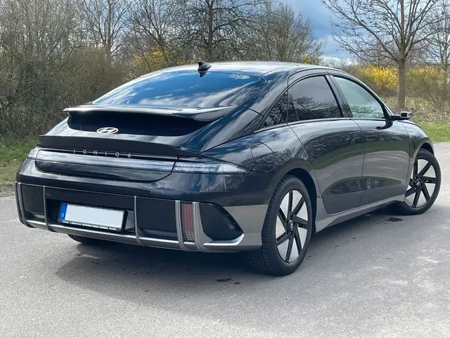 Hyundai IONIQ 6 view 5