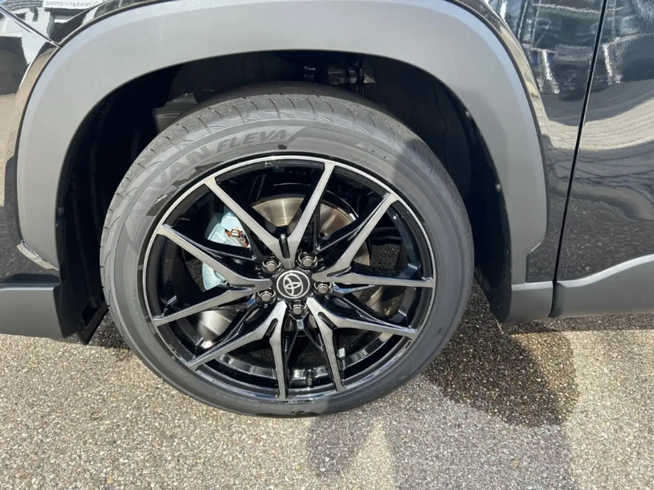 Toyota Corolla Cross 2,0L Hybrid 4x4 GR Sport + Premium-Paket, миниатюра 8