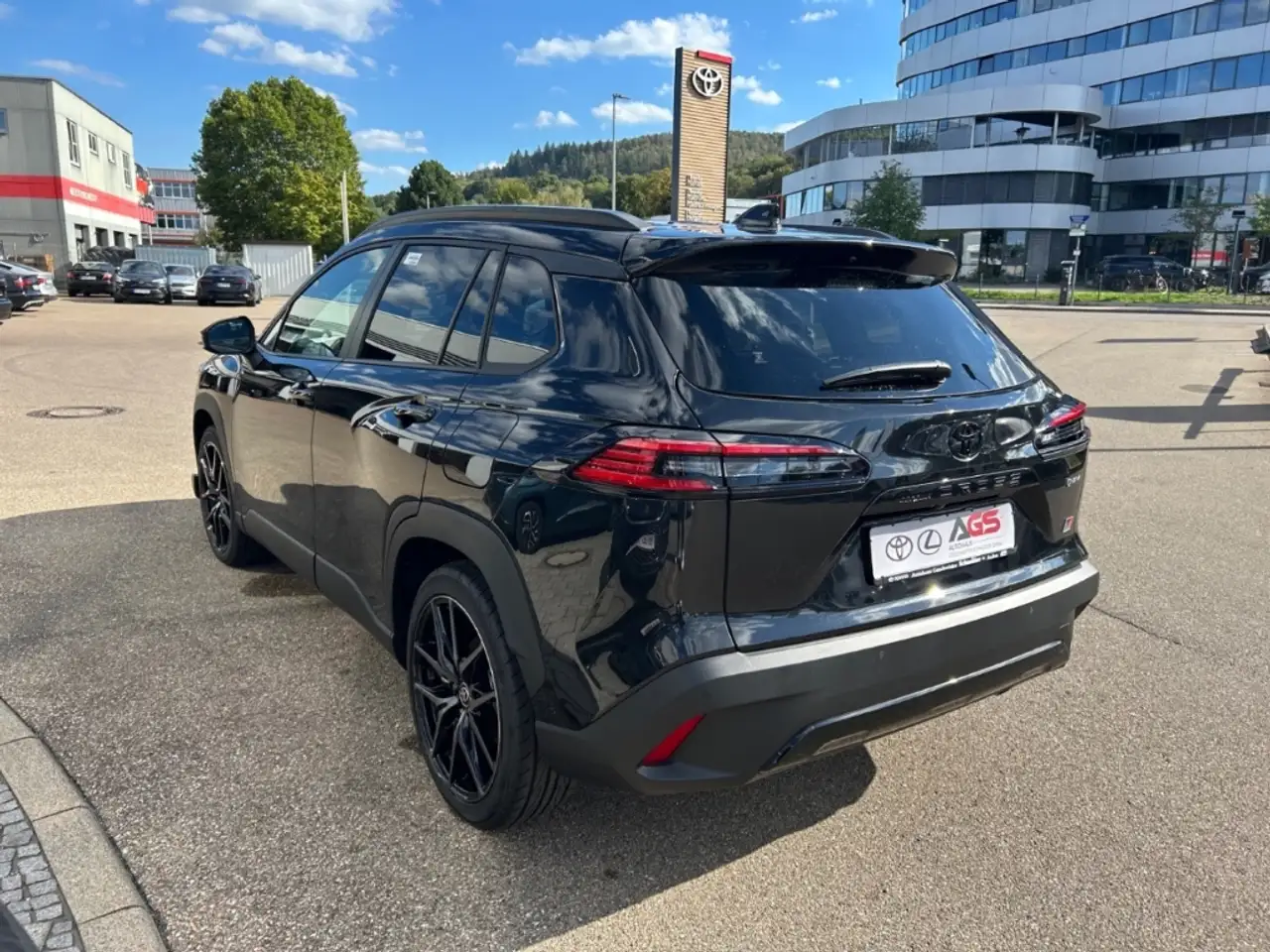Toyota Corolla Cross 2,0L Hybrid 4x4 GR Sport + Premium-Paket, миниатюра 5