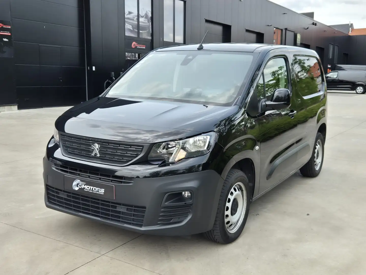 Peugeot Partner 1.5 BlueHDi 100 MAN6 3pl /Camera/Carplay/GPS Zwart - 1
