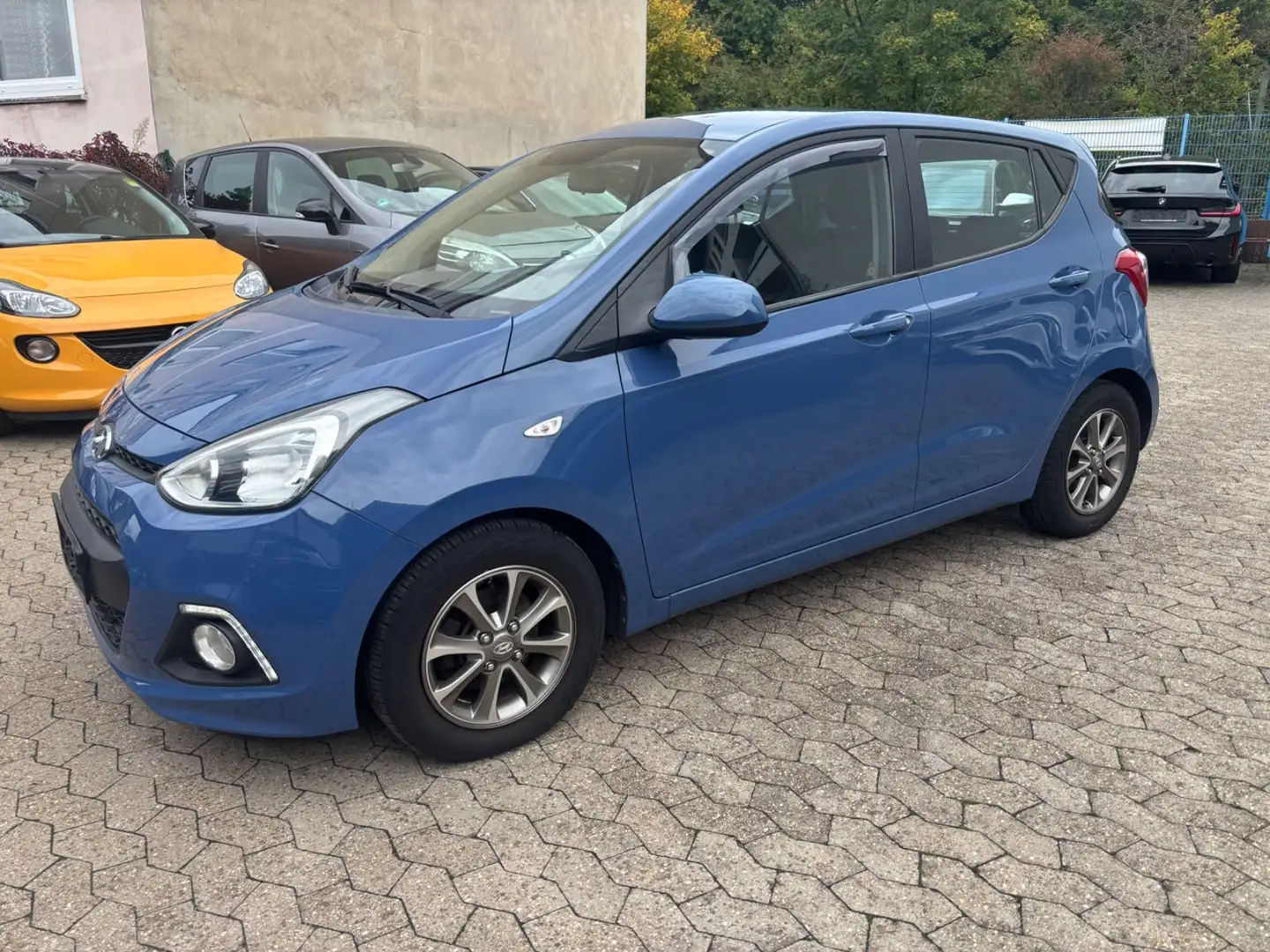 Hyundai i10 FIFA World Cup Edition Sitz-Lenkradhzg Bleu - 1