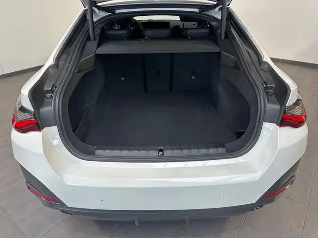 BMW M view 8