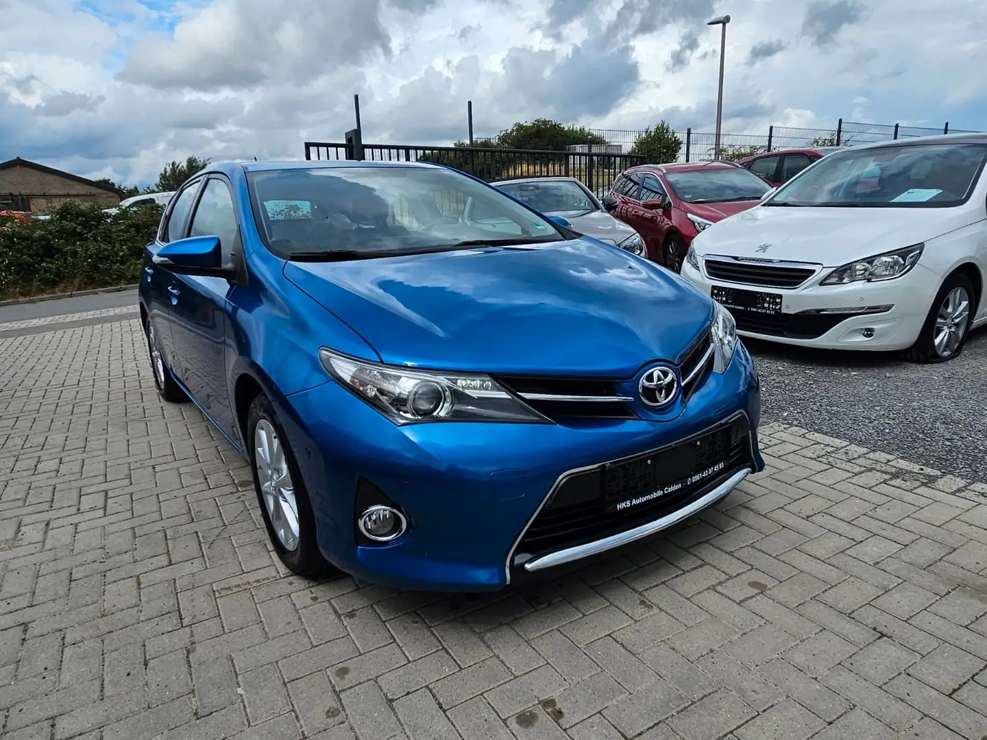 Toyota Auris Start Edition Blau - 2