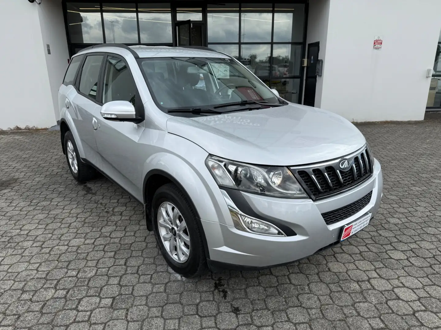 Mahindra XUV500 2.2 16V FWD W8 Gris - 2
