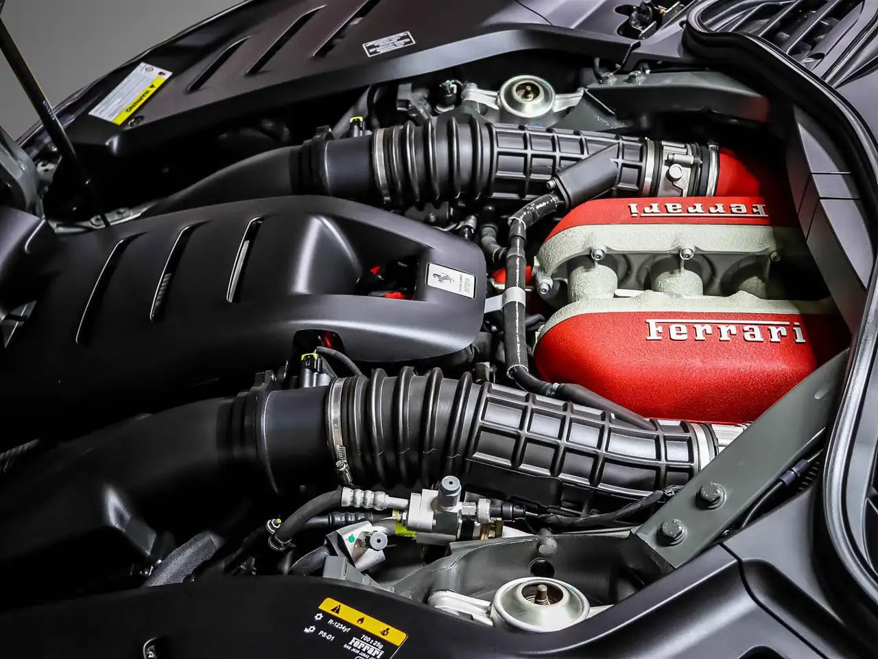 Ferrari Purosangue снимка Ferrari Purosangue