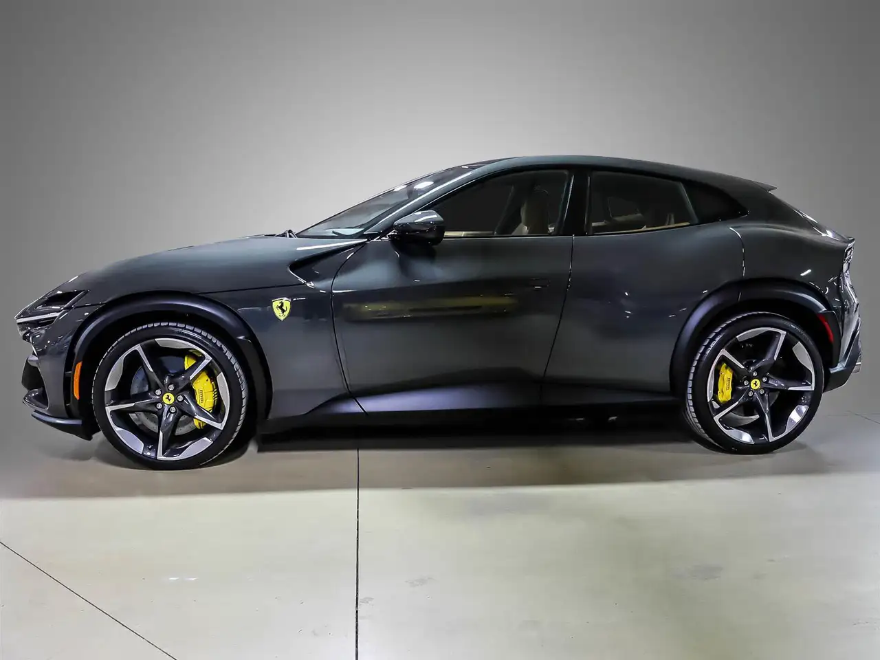 Ferrari Purosangue снимка Ferrari Purosangue