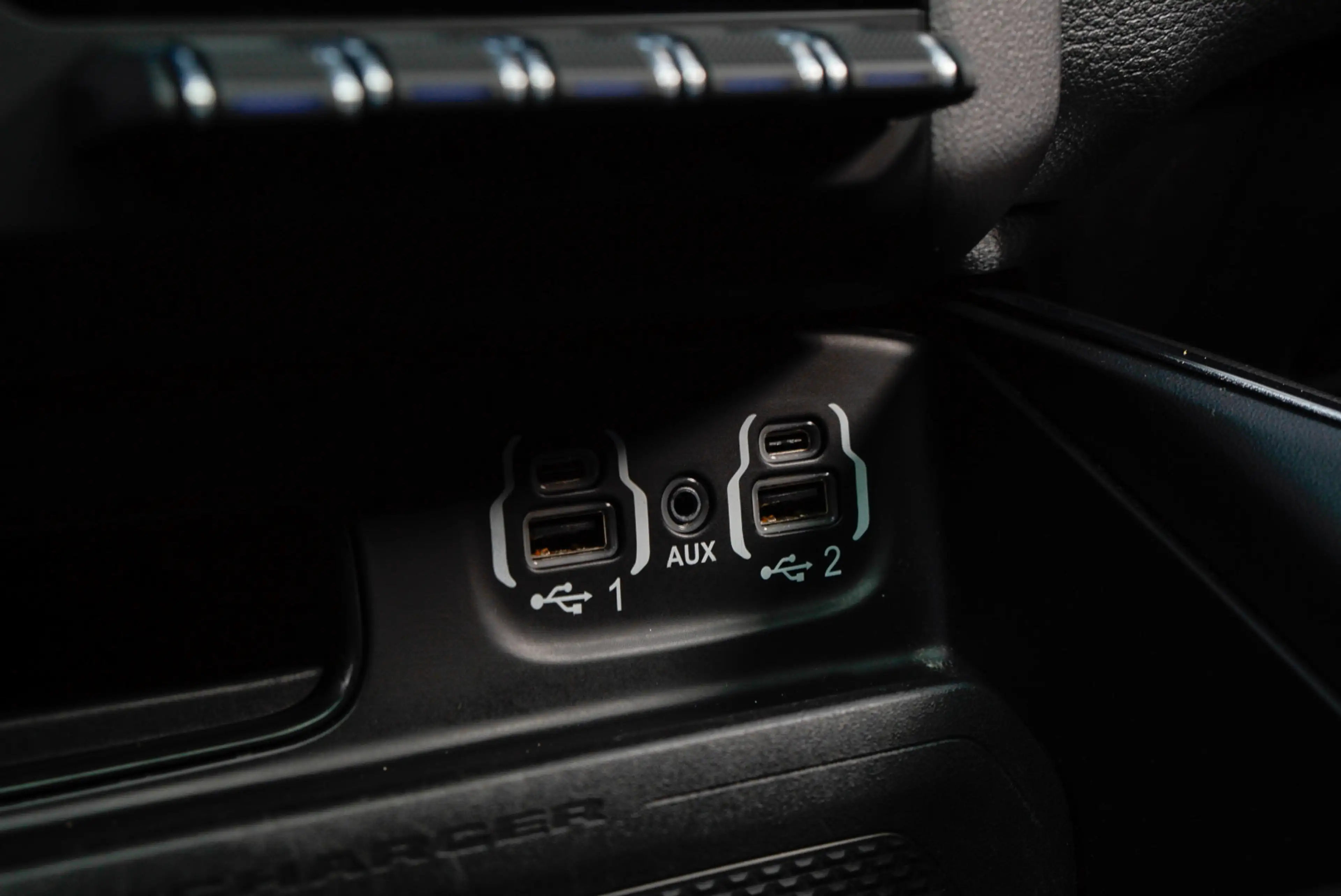 Dodge RAM 1500 5.7 V8 4x4 Crew Cab Laramie Panodak Harman K. — photo 32