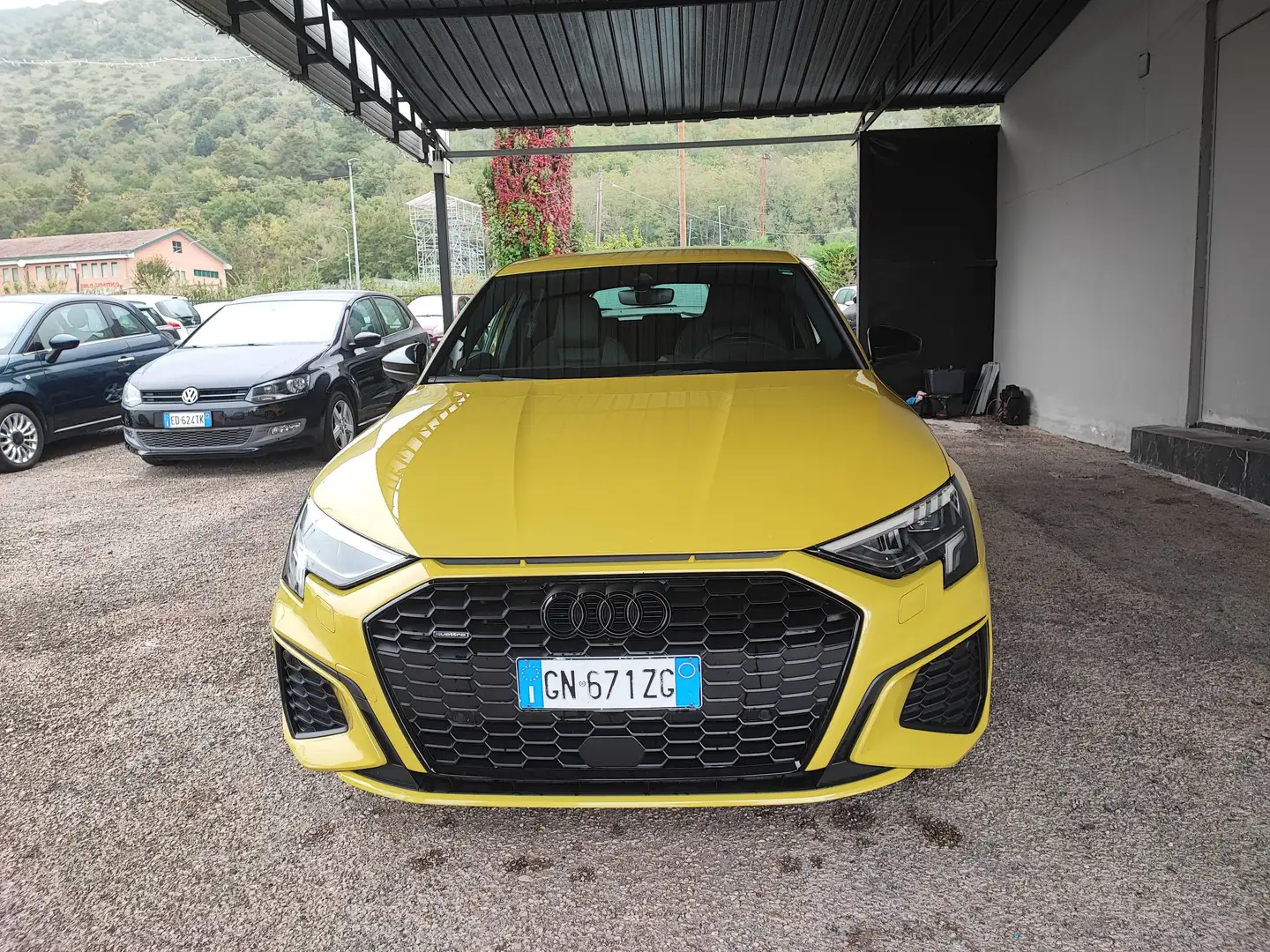 Audi A3 A3 Sportback 40 S line edition quattro s-tronic Amarillo - 2