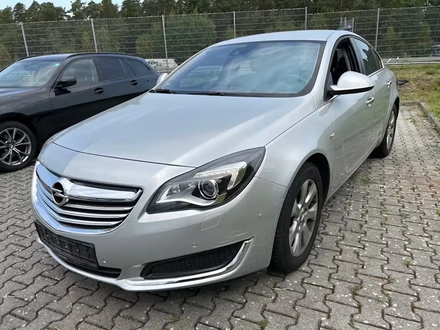 Opel Insignia Fließheck Diesel 2.0 CDTI Aut. Business Edition Silber - 1