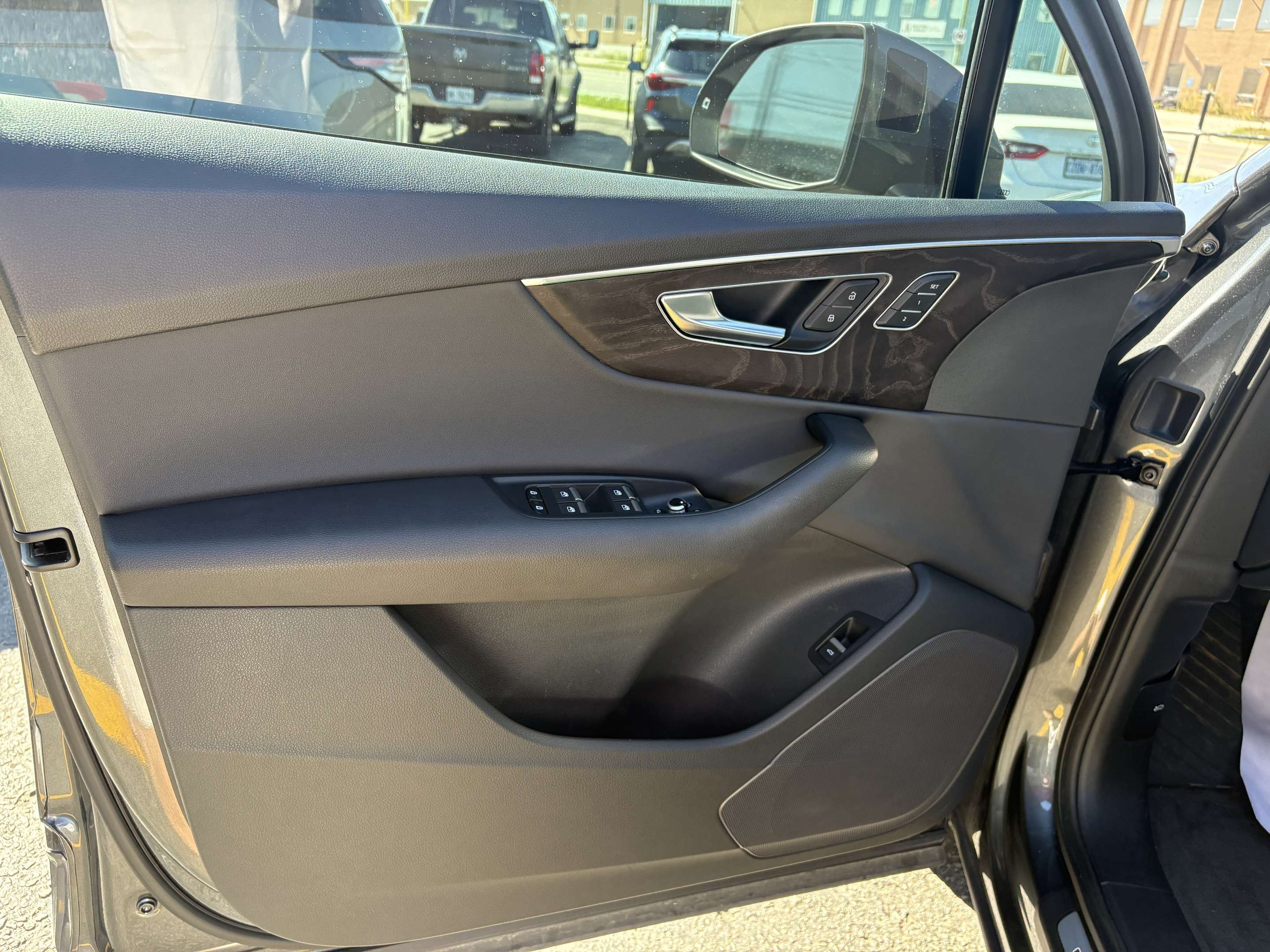 used 2022 Audi Q7 car, priced at $40,950