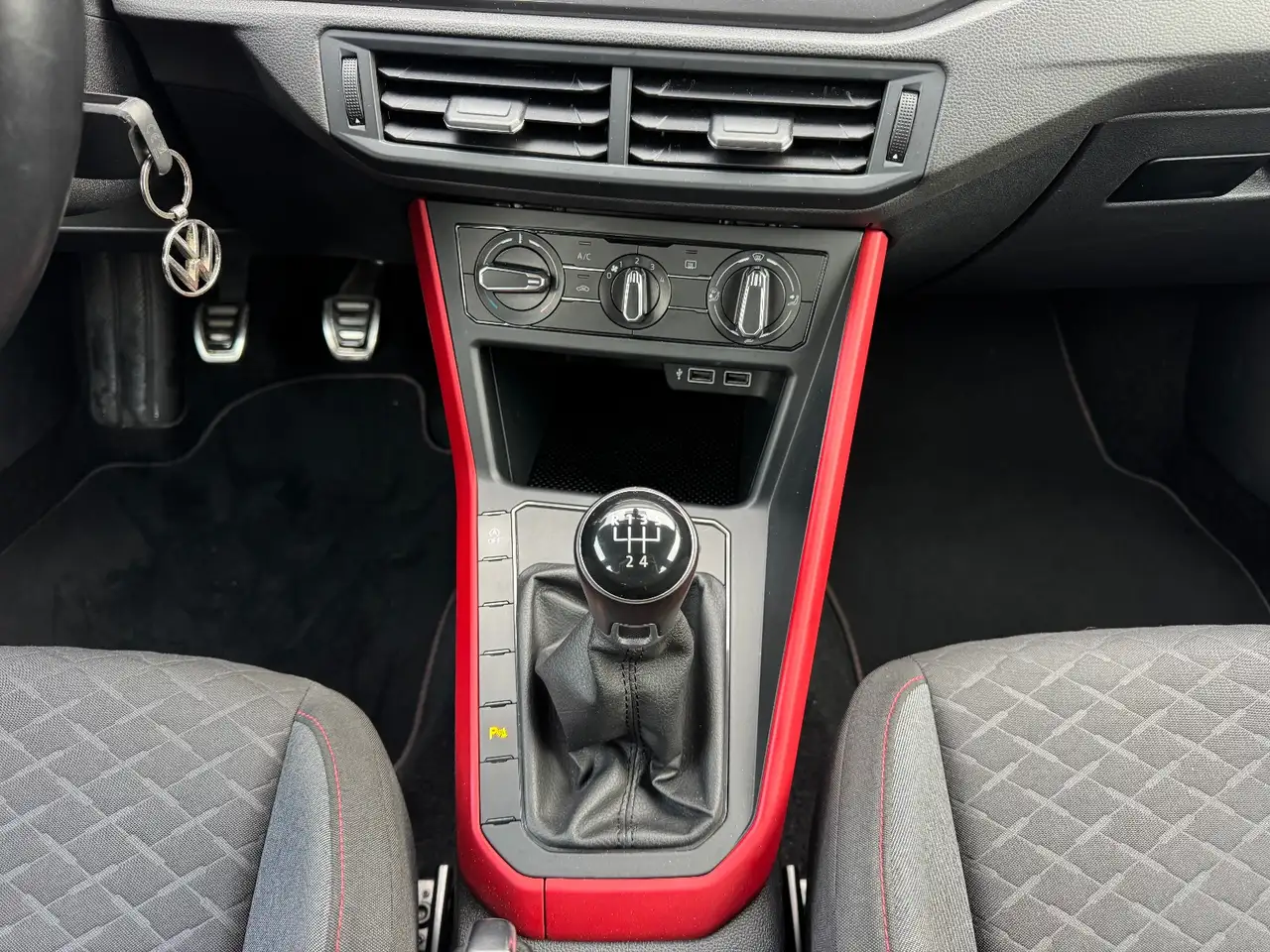 Volkswagen Polo Citadine 5 portes — photo 22