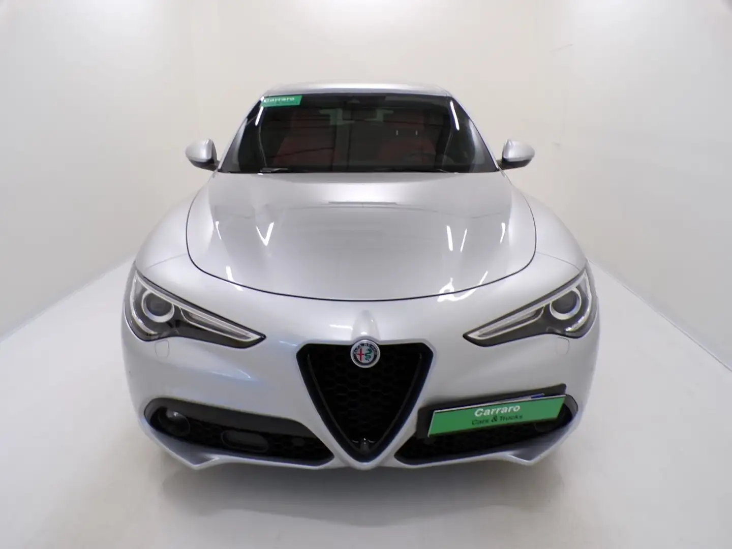 Alfa Romeo Stelvio - Stelvio 2.2 t Veloce Q4 210cv auto Срібний - 2