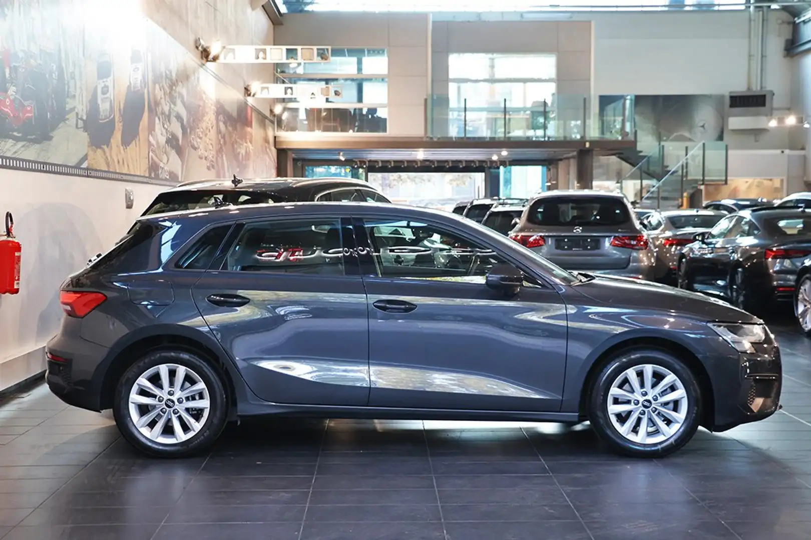 Audi A3 35 TFSI Sportback Business -TELECAMERA/VOL. PIATTO Grau - 2