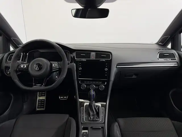 Volkswagen Golf view 10